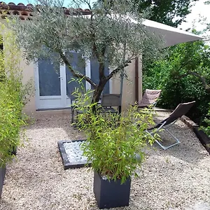 au-pays-de-la-lavande.fr-provencehotel.com/