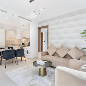 https://stay-marvelous-2-bedroom-holiday-home-with-creek-views.dubaihotelsoffers.com
